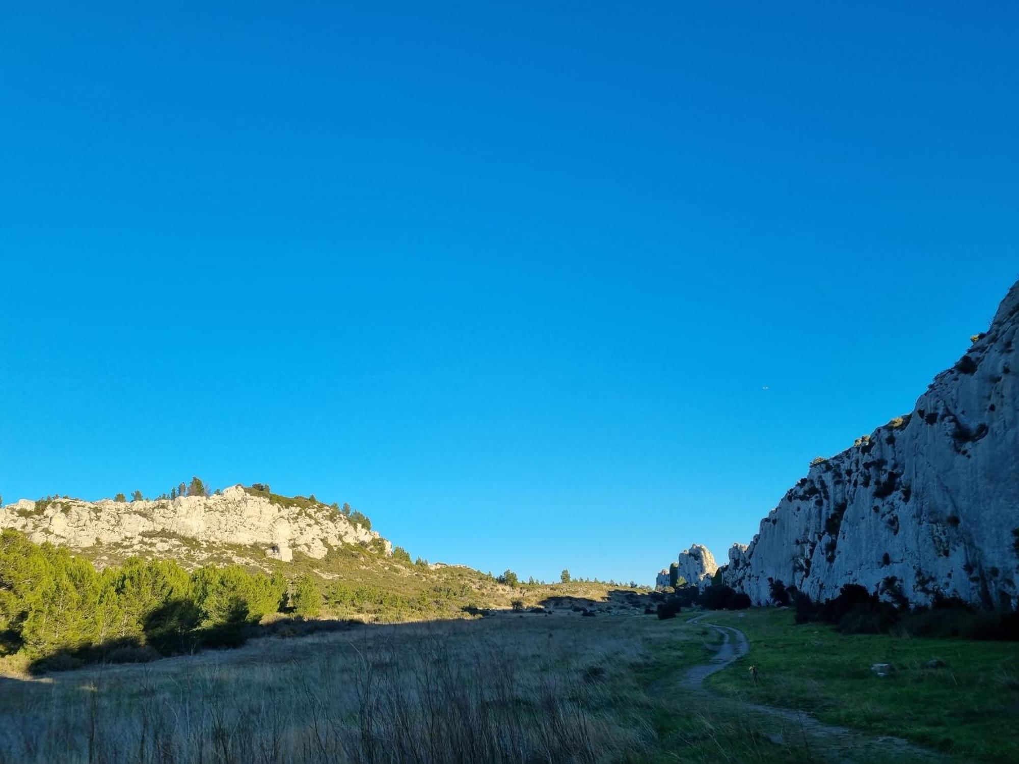 Les Garrigues De La Vallee Des Baux Paradou Exterior photo