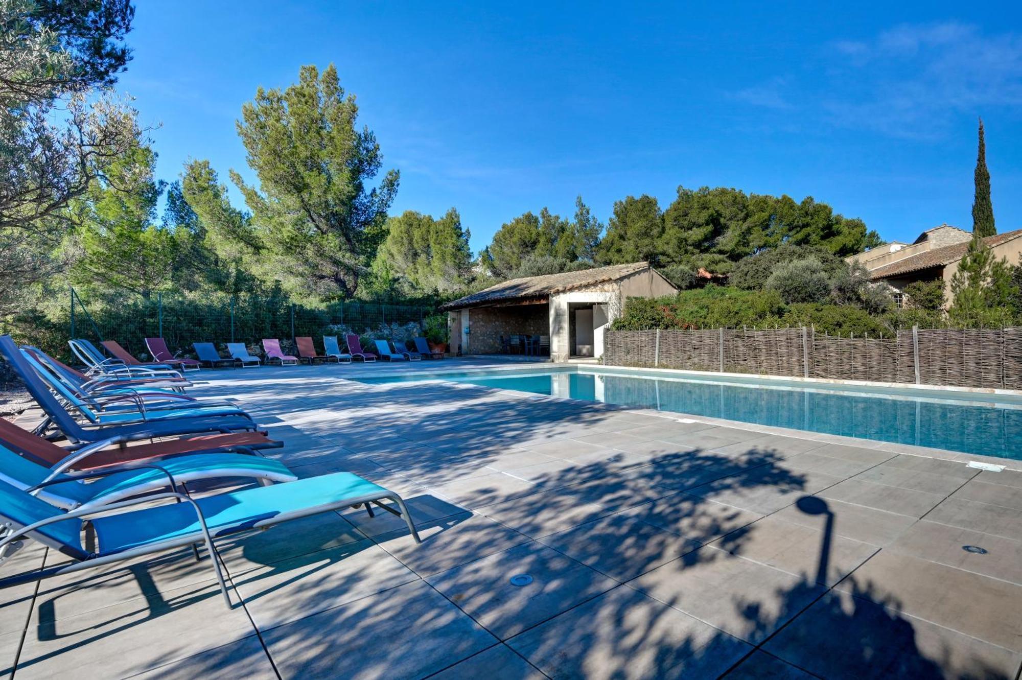 Les Garrigues De La Vallee Des Baux Hotel Paradou Exterior photo