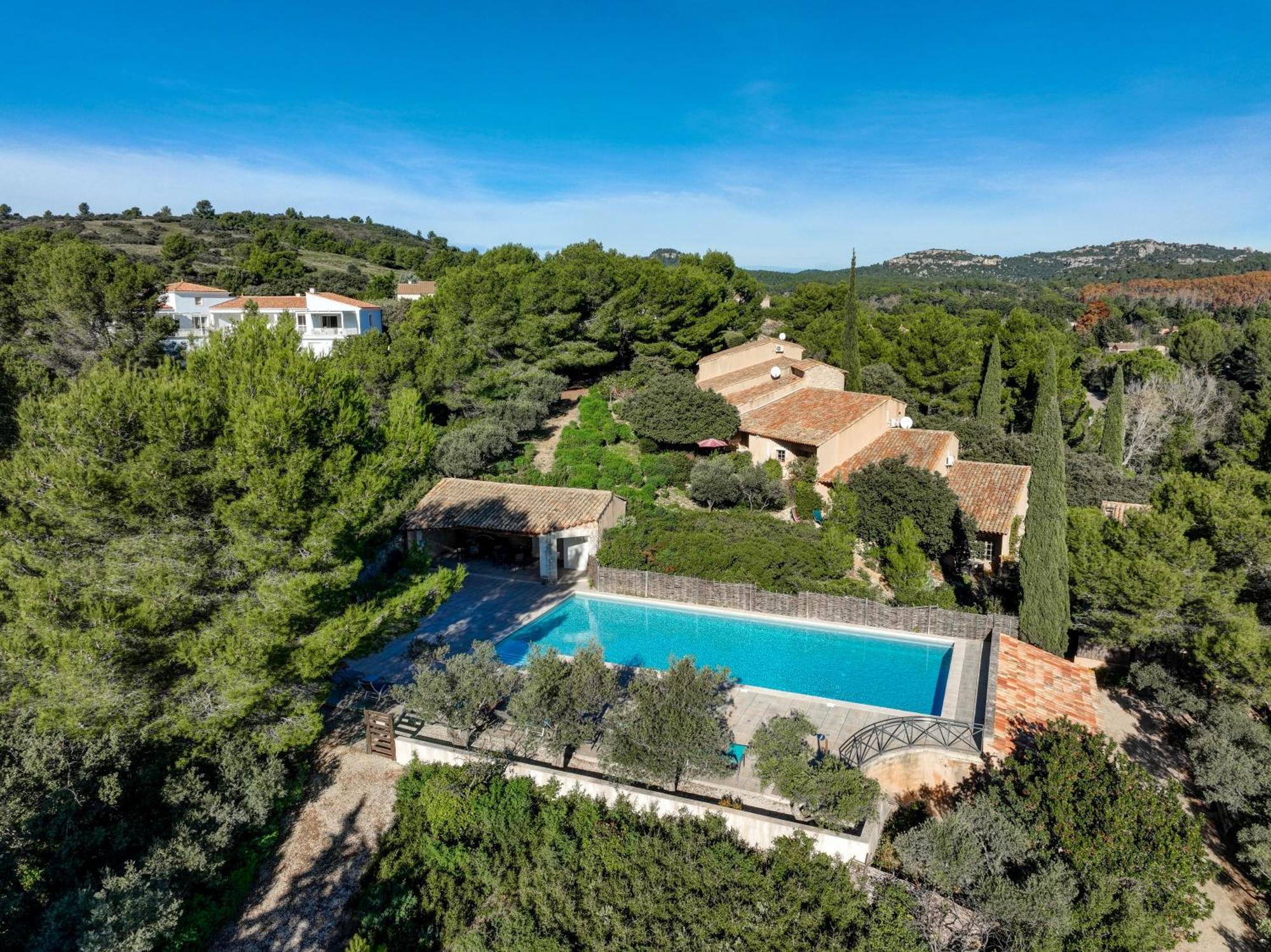 Les Garrigues De La Vallee Des Baux Hotel Paradou Exterior photo