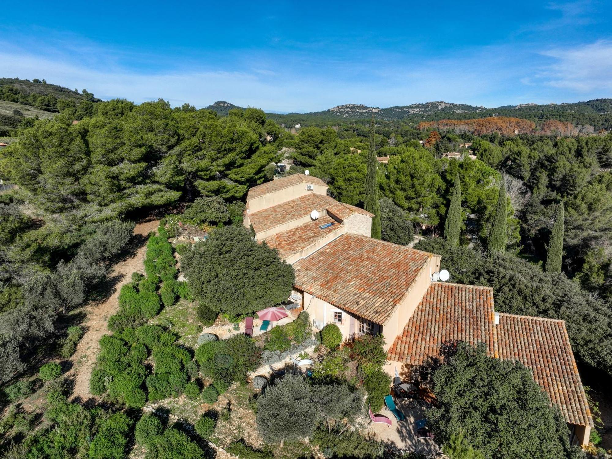 Les Garrigues De La Vallee Des Baux Hotel Paradou Exterior photo