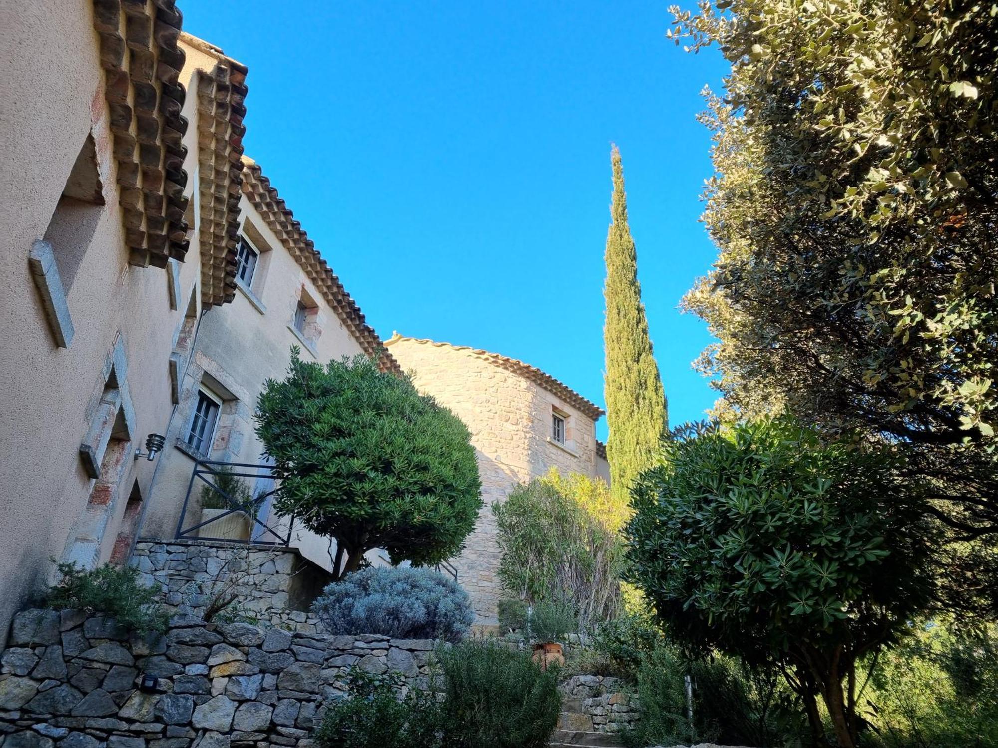 Les Garrigues De La Vallee Des Baux Hotel Paradou Exterior photo