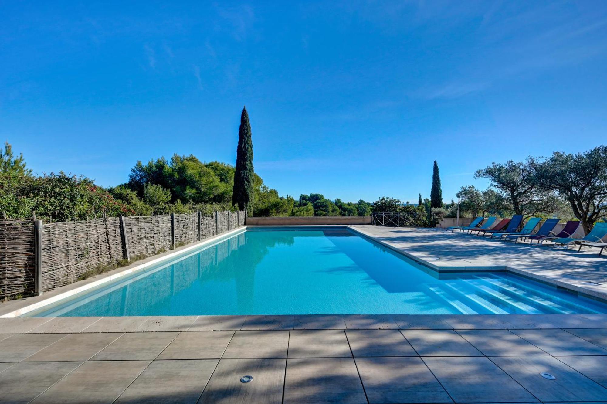 Les Garrigues De La Vallee Des Baux Hotel Paradou Exterior photo